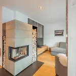 Riverside Dreitorspitz * جارمش بارتنكيرشن